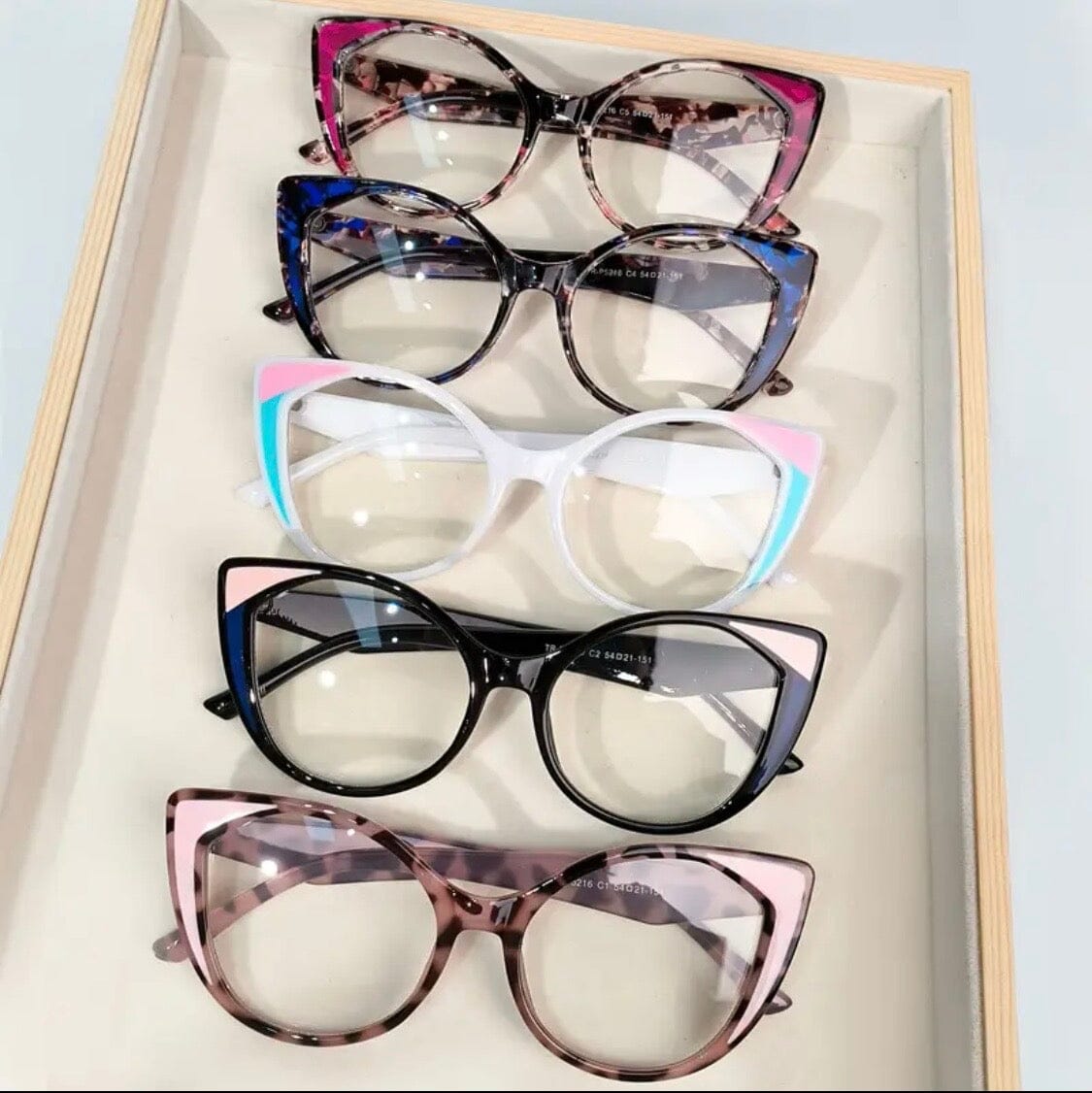 Catcolors Stylish Unisex Transparent Glasses