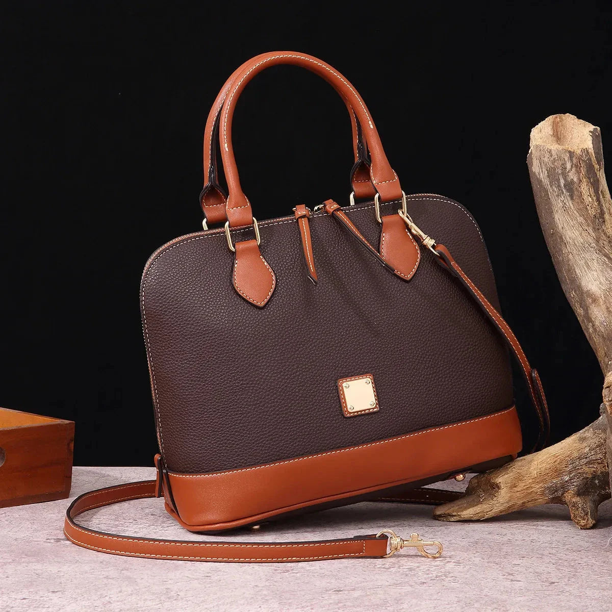 Retro Women's Leather Bag - Helena Classic